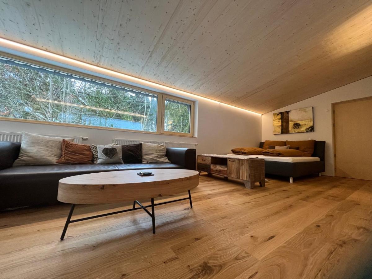 River Apartment *